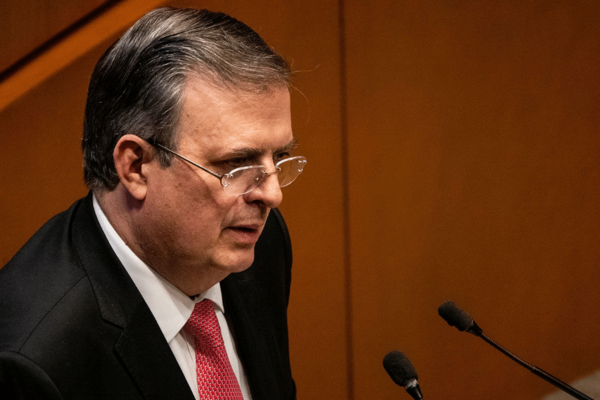 Entendimiento Bicentenario no es tratado y por lo tanto no debe ser ratificado por el Senado; advierte Marcelo Ebrard