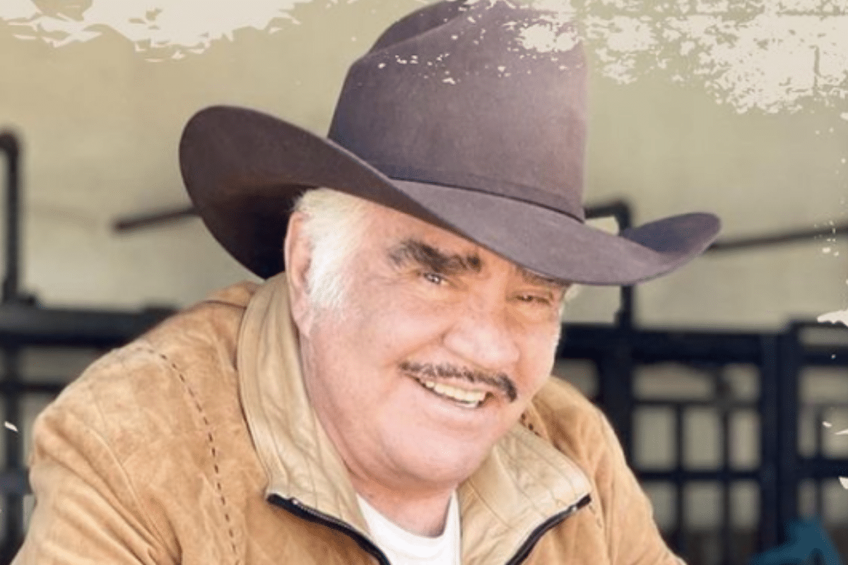  Vicente Fernández deja terapia intensiva