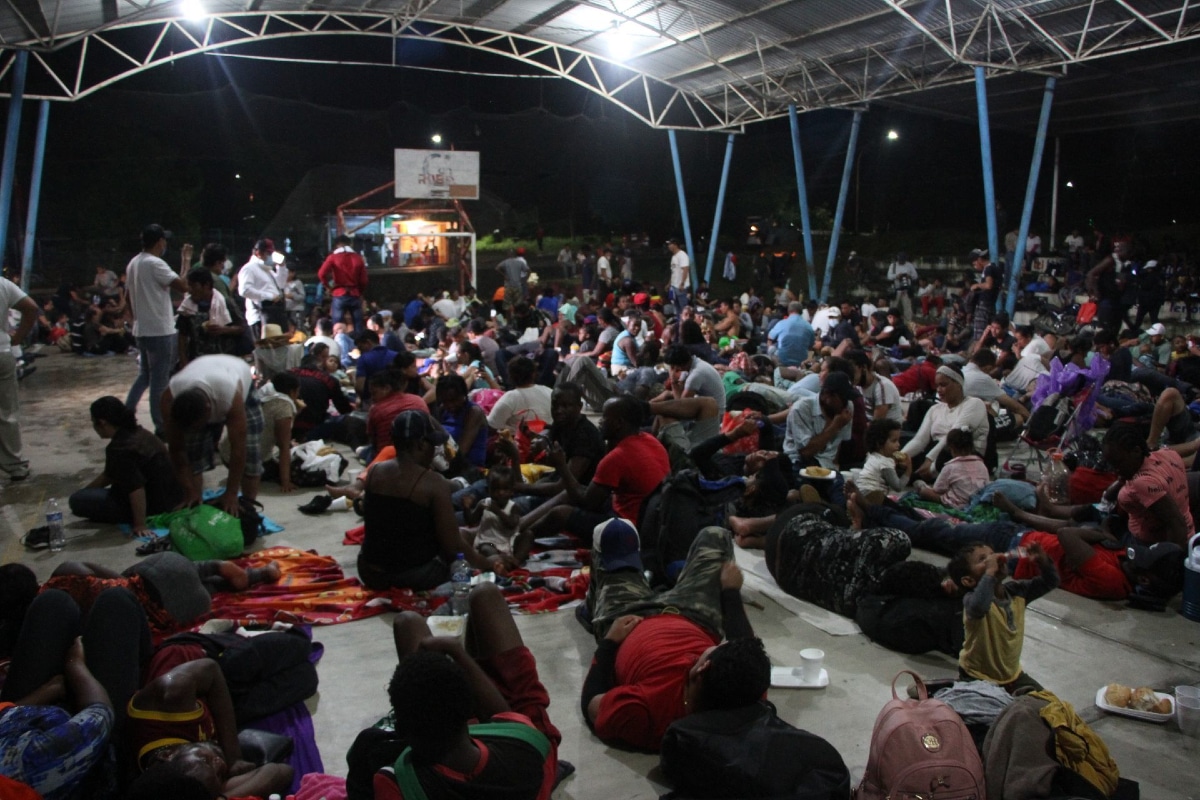 Foto: Rogelio Morales/Cuartoscuro | El Instituto Nacional de Migración hizo un llamado a los líderes de la caravana migrante que partió de Chiapas el pasado 23 de octubre.