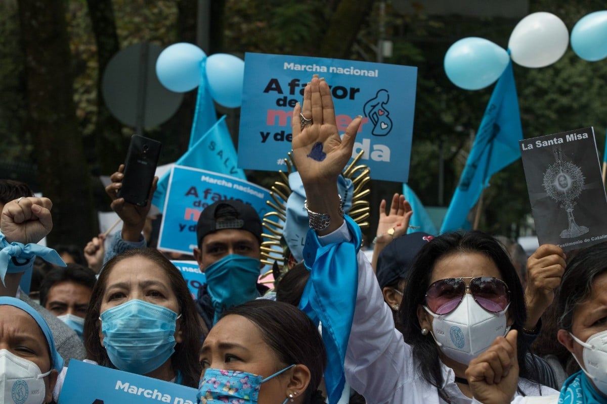 Hacen ultrasonido a menor embarazada en protesta antiaborto