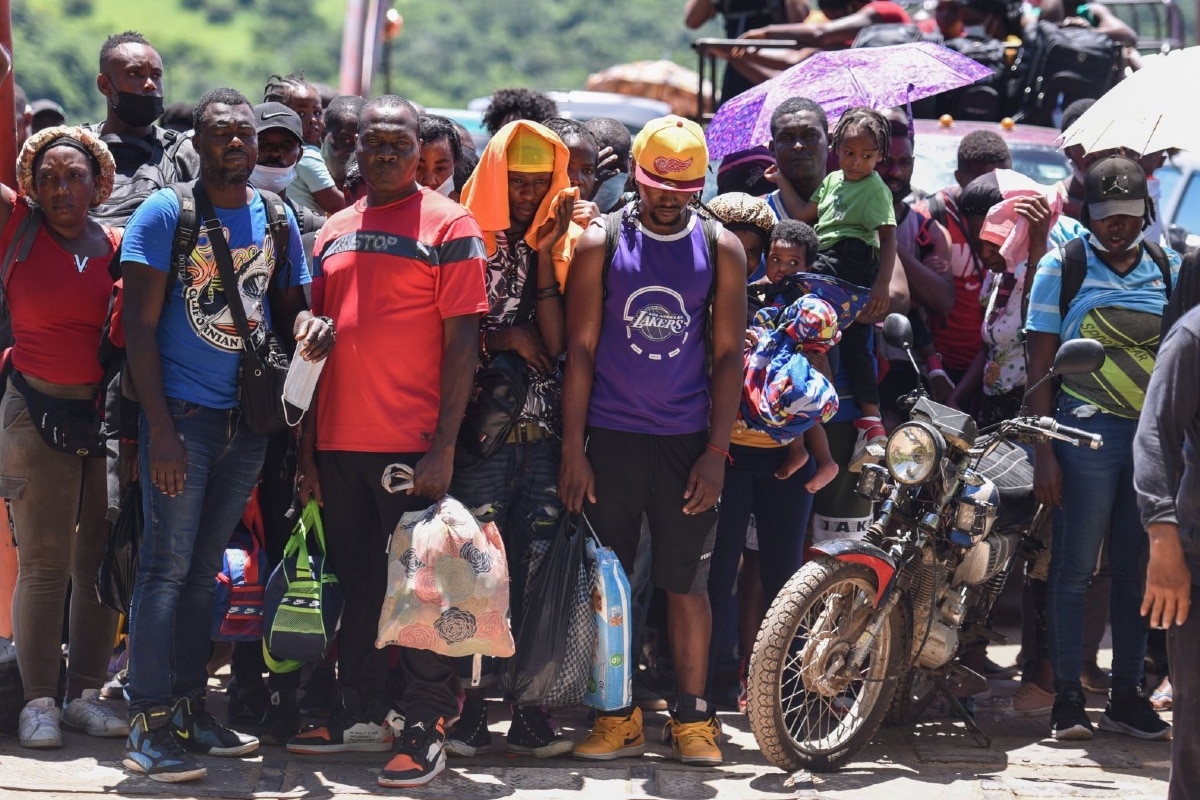 Migrantes burlan cerco por veredas en Chiapas