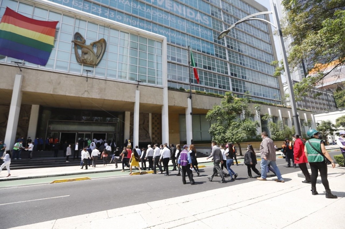 El IMSS implementó la Comisión para manejar mejor los riesgos financieros.