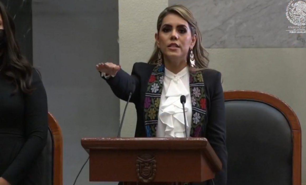 Foto: Quadratin / Evelyn Salgado Pineda rindió protesta ante el Congreso del Estad