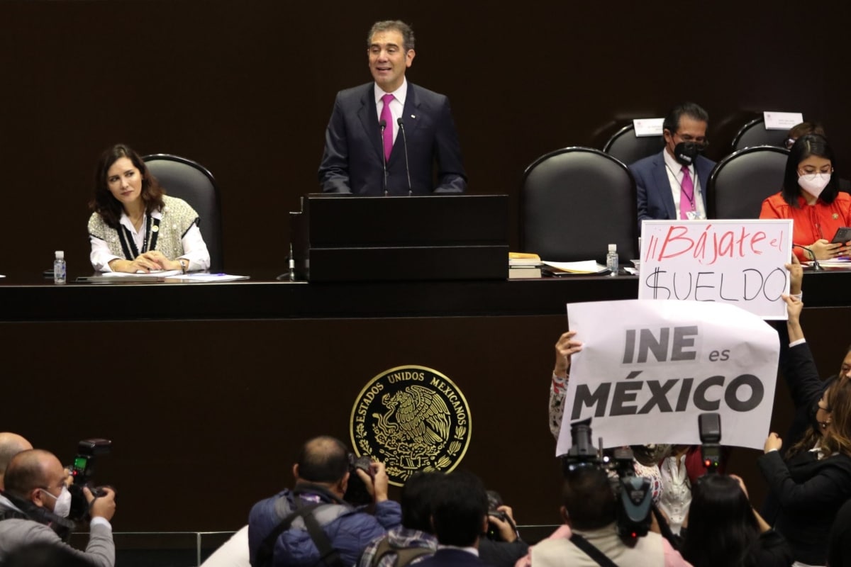 Córdova exasperó a los legisladores oficialistas quienes por momentos pasaron de los reclamos y gritos, a la franca descortesía