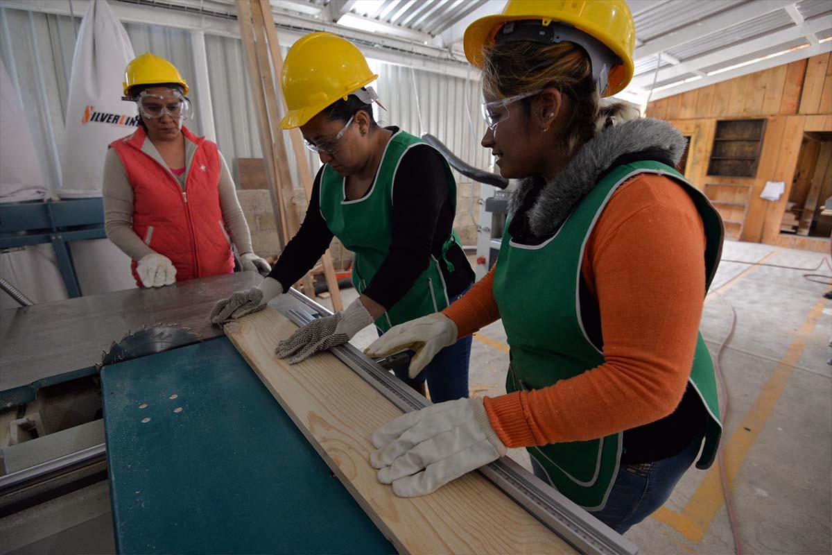 Aumentar inclusión laboral de mujeres fomentaría crecimiento del PIB hasta en 70%