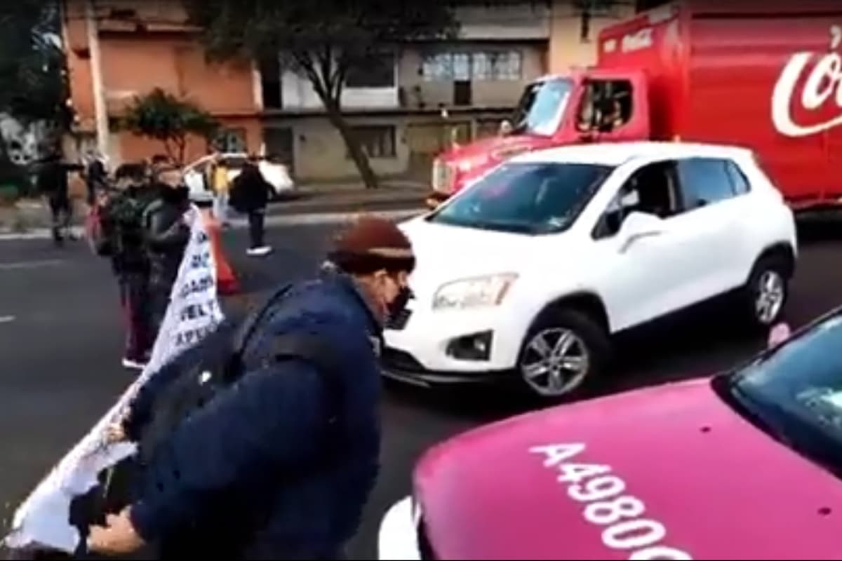 Foto: captura| Adicionalmente, el grupo de manifestantes mantiene tomadas las instalaciones de la Policía Bancaria e Industrial (PBI).