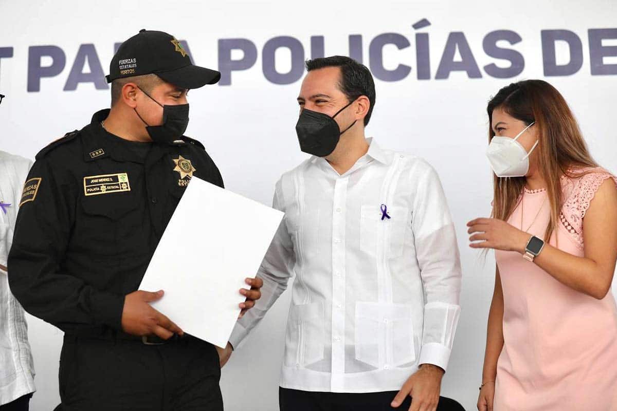 Yucatán, primer estado con programa de financiamiento de vivienda del Infonavit para policías