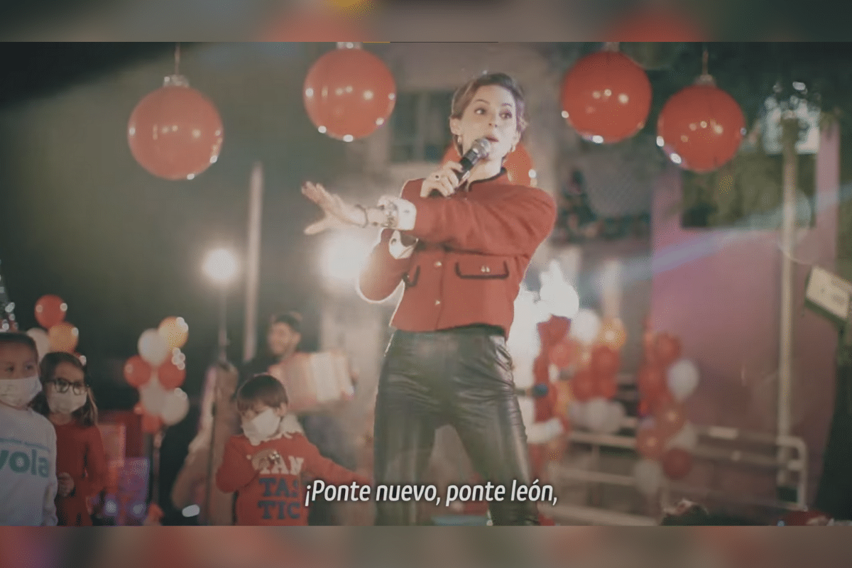 Foto: Captura de video. Facebook@marianardzcantu1 | La influencer Mariana Rodríguez vuelve junto a Samuel García para interpretar una nueva versión de la canción 