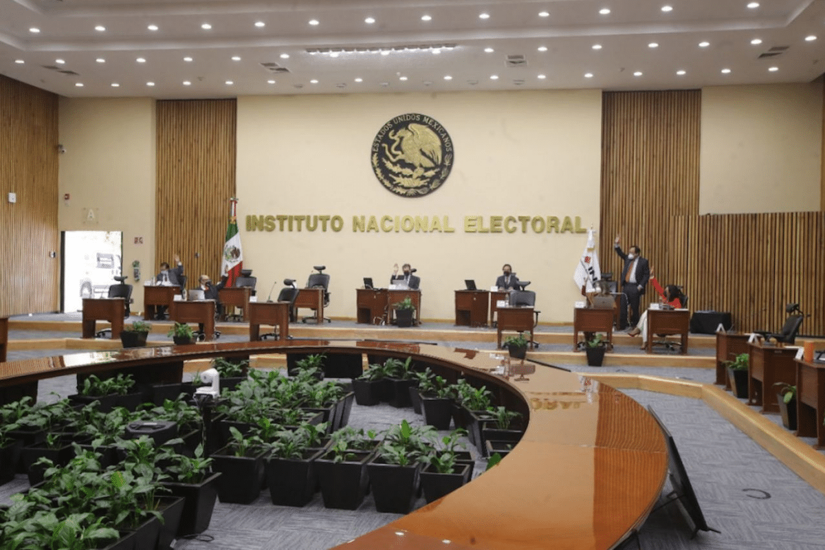 El Comité Técnico de Evaluación que seleccionará a cuatro consejeros del Instituto Nacional Electoral emitió 345 acuerdos de prevención