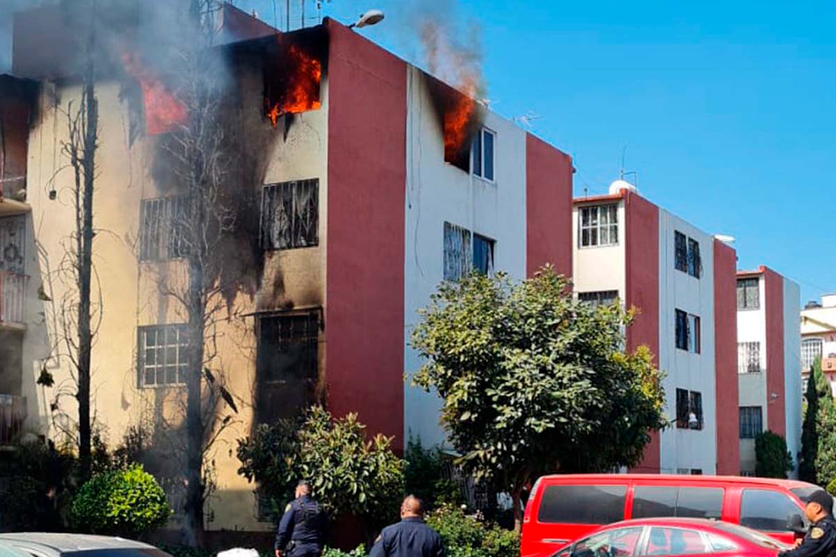 Evacuan a 150 personas por incendio en la Agrícola Oriental 