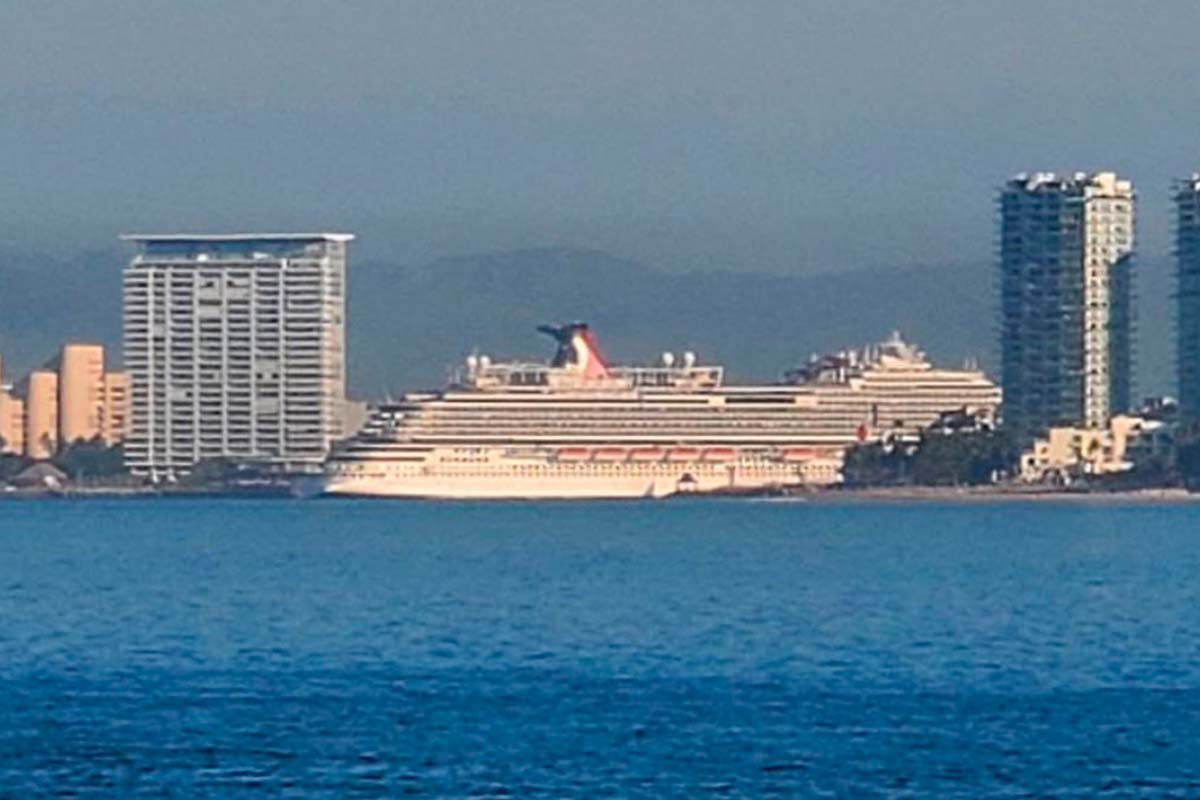 Niegan desembarque a crucero en Puerto Vallarta por brote de Covid-19