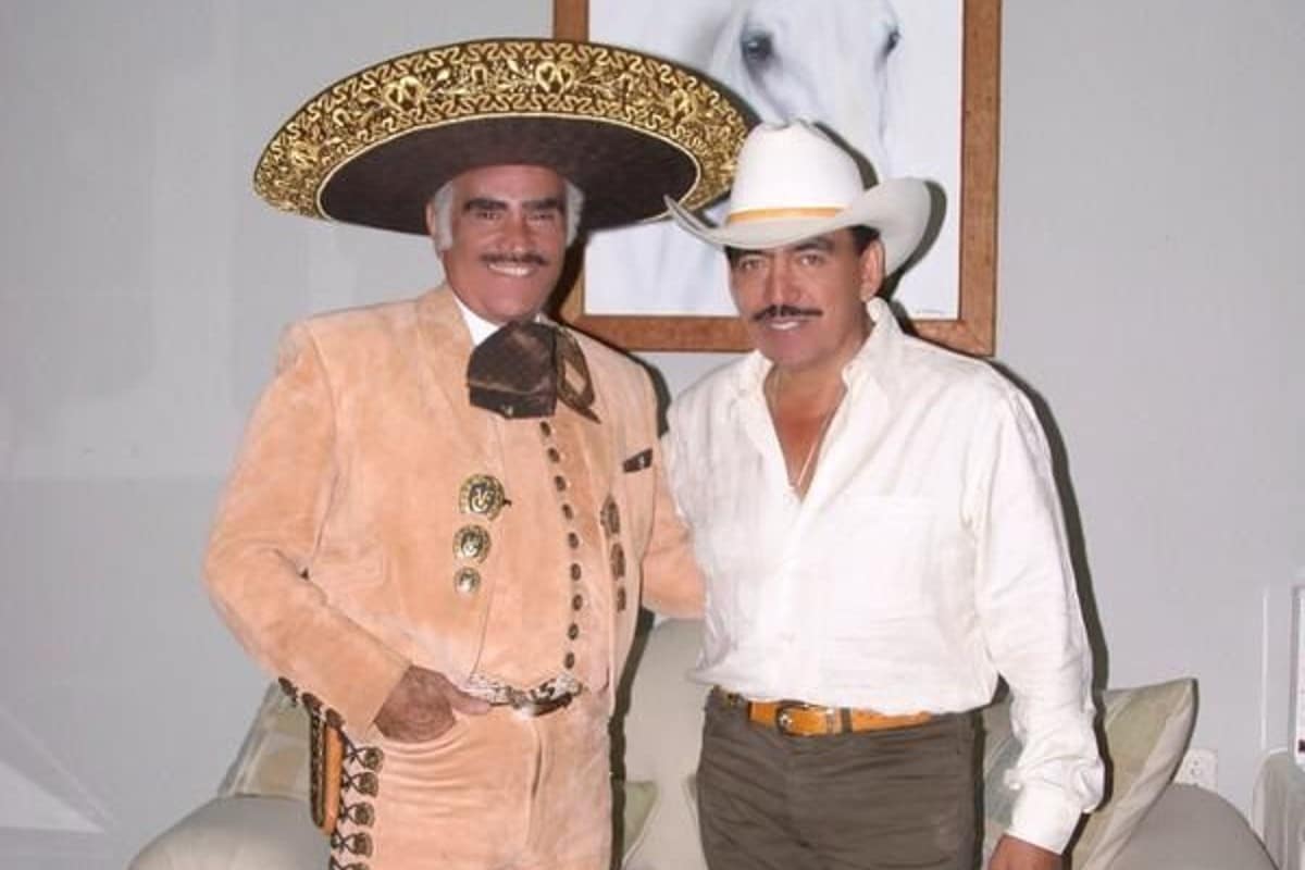 ¿Por qué Vicente Fernández se distanció de Joan Sebastian?