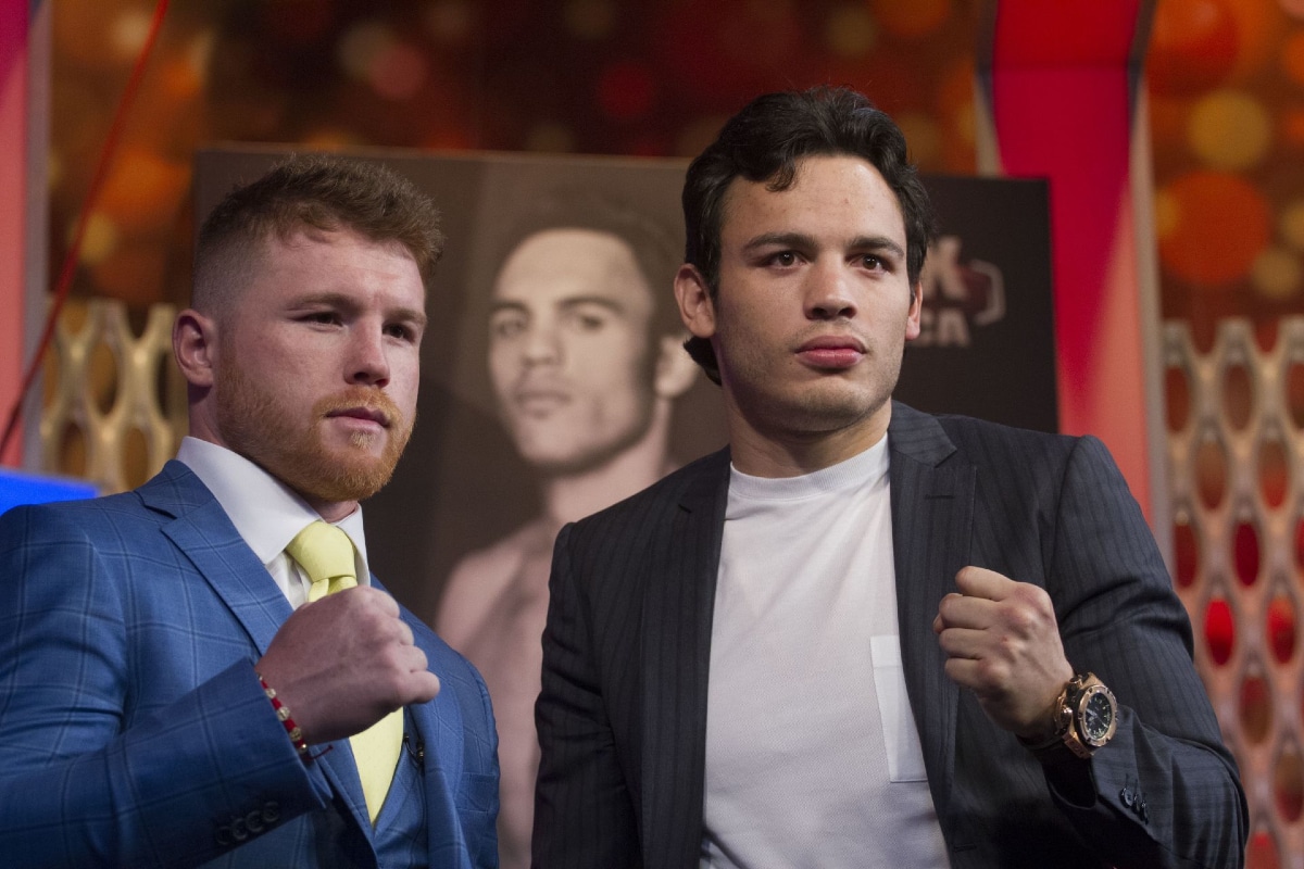 Foto: Cuartoscuro | Saúl El Canelo Álvarez, y Julio César Chávez Jr., durante la presentación de su pelea.