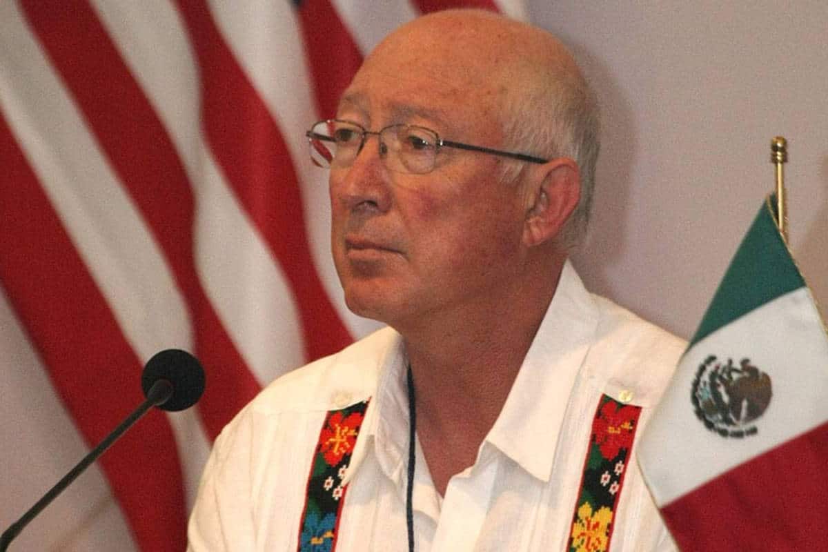 Operaciones de seguridad respetarán soberanía de México: Ken Salazar