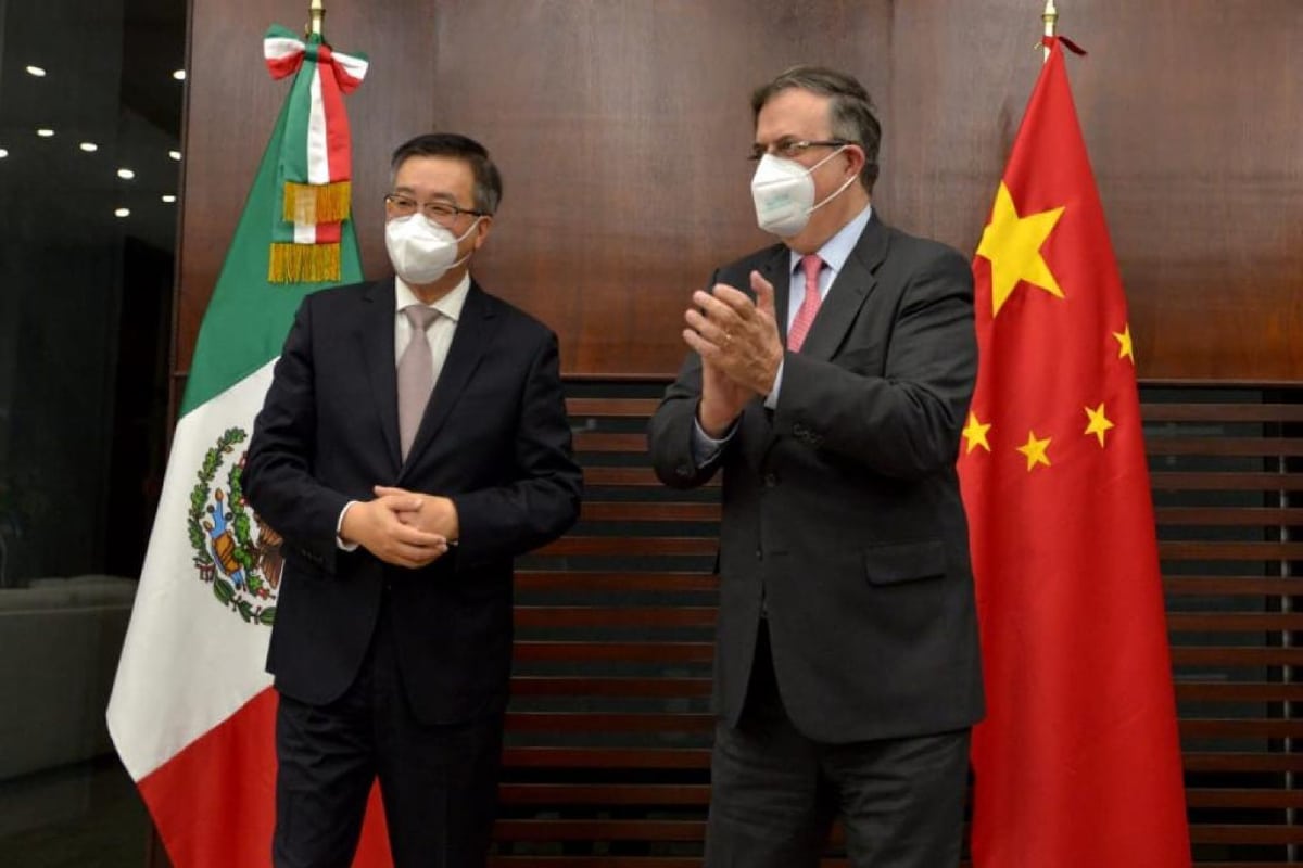 Foto: Cuartoscuro | El canciller Marcelo Ebrard Casaubon y Zhu Qingquiao, embajador de la República Popular de China en México