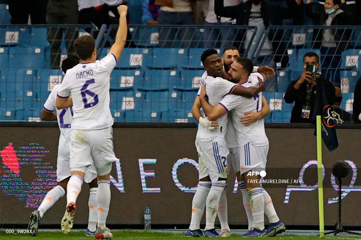 Real Madrid gana 3-2 al Barcelona y pasa a final de la Supercopa de España