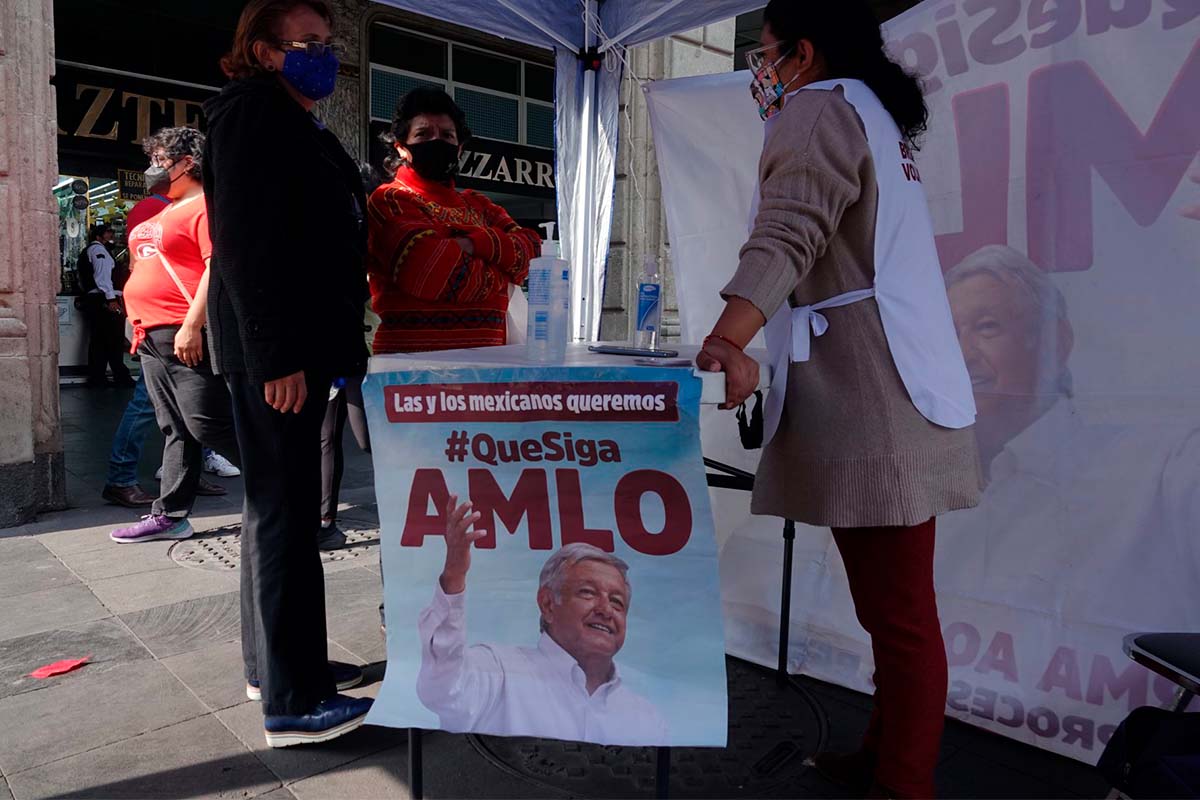 Con primer apellido que inicie con B, los convocados para Revocación