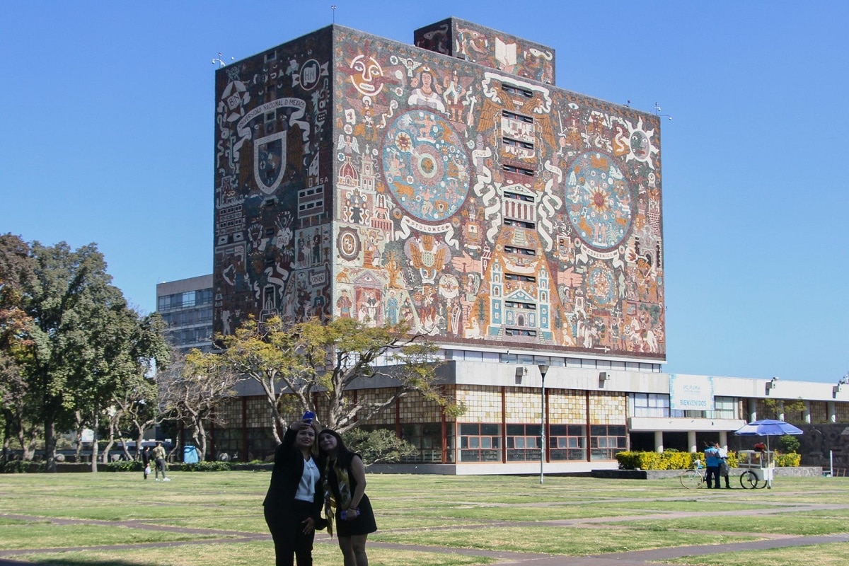 UNAM