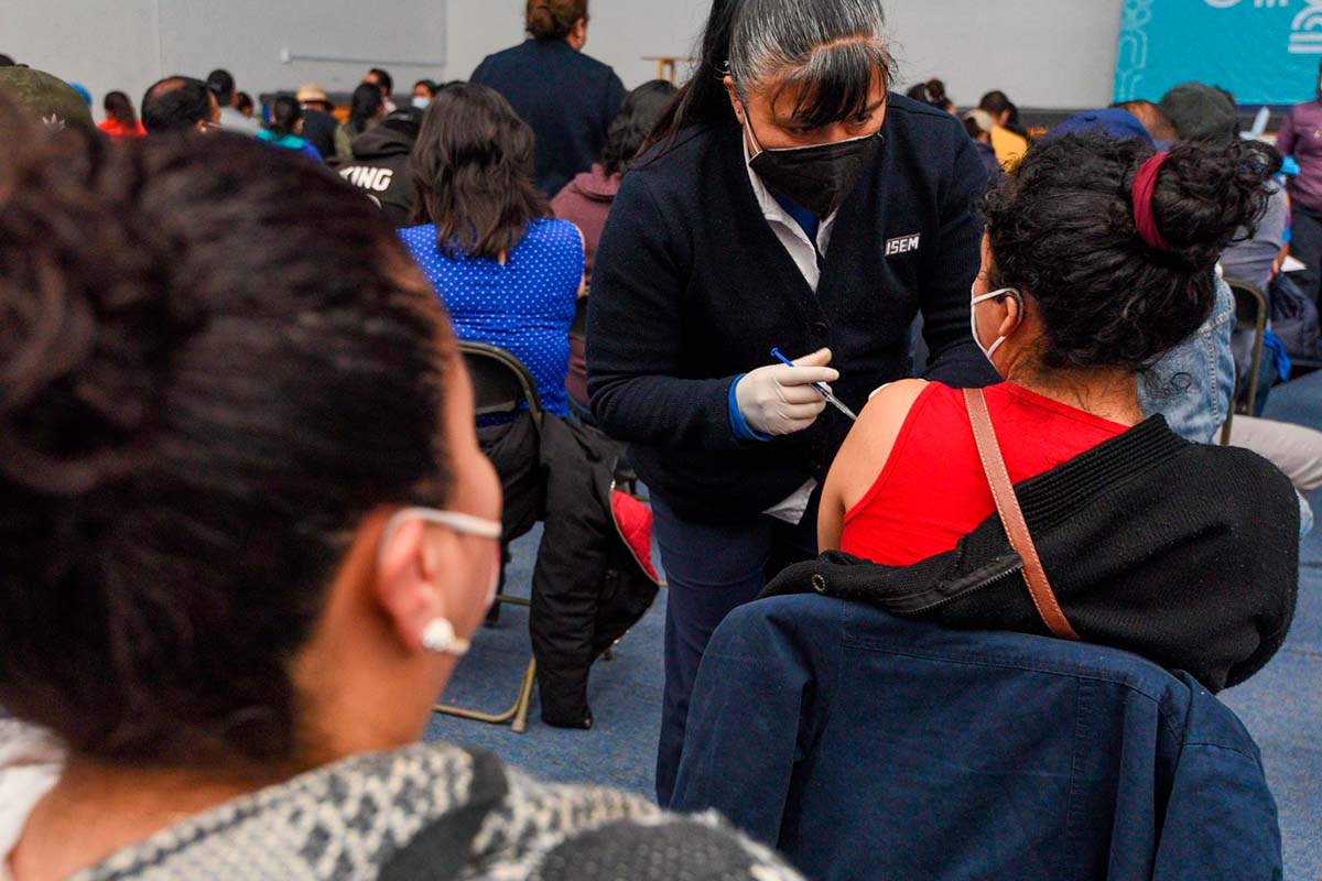 Han recibido dosis de refuerzo de Covid-19 18.6 millones de personas