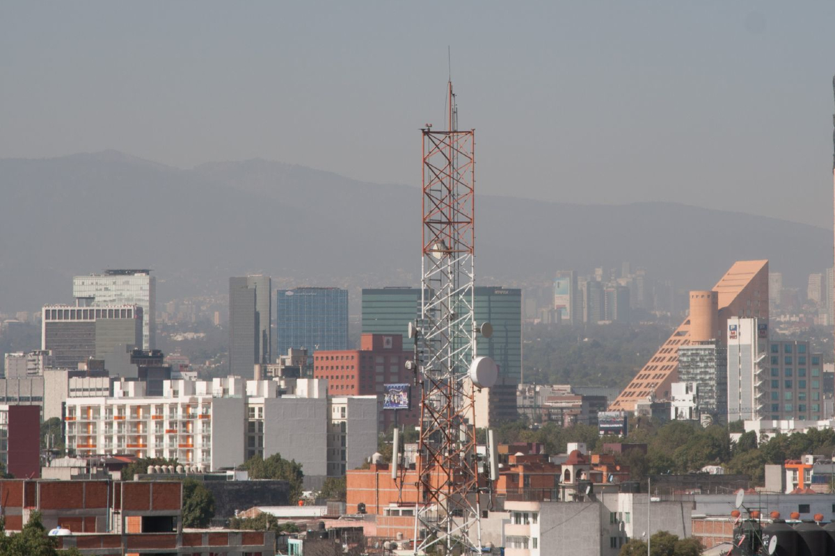 La CAMe informó que se mantiene la Fase I de contingencia ambiental en el Valle de México.