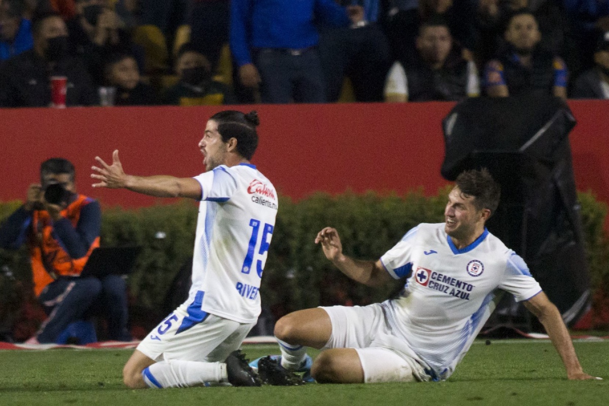 Cruz Azul la aplica a Tigres: perdía por 2 y al 92 festeja 