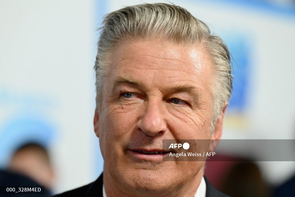 Un fiscal de EU informó que Alec Baldwin será acusado de homicidio involuntario.