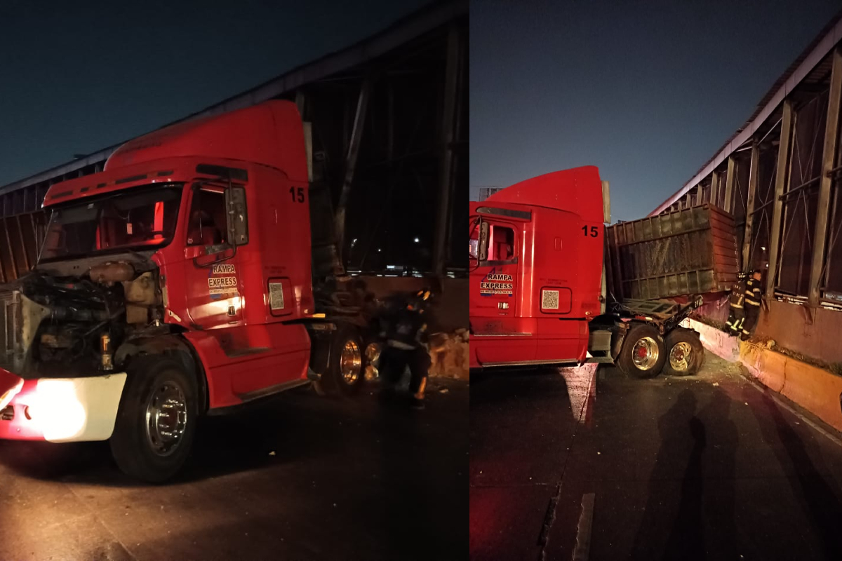 Tráiler impacta contra muro del metro en Circuito Interior.