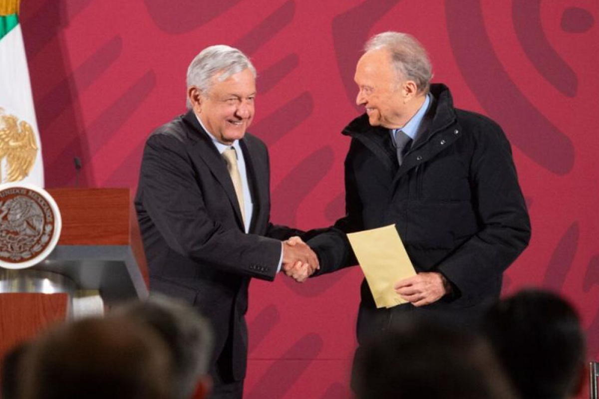 AMLO calificó de "miserable" la campaña en contra de la salud del fiscal Gertz Manero.