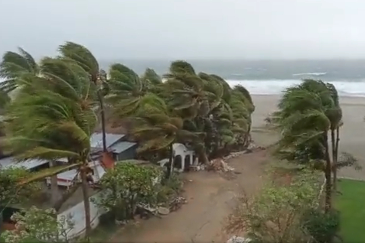 Videos muestran el impacto de Agatha en Oaxaca.