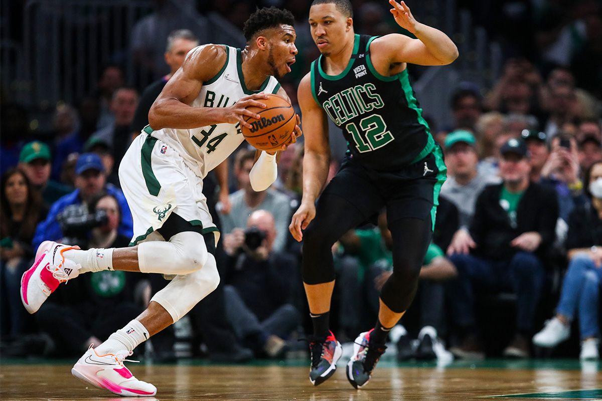 Bucks pega primero en arranque de semifinales en Conferencia del Este