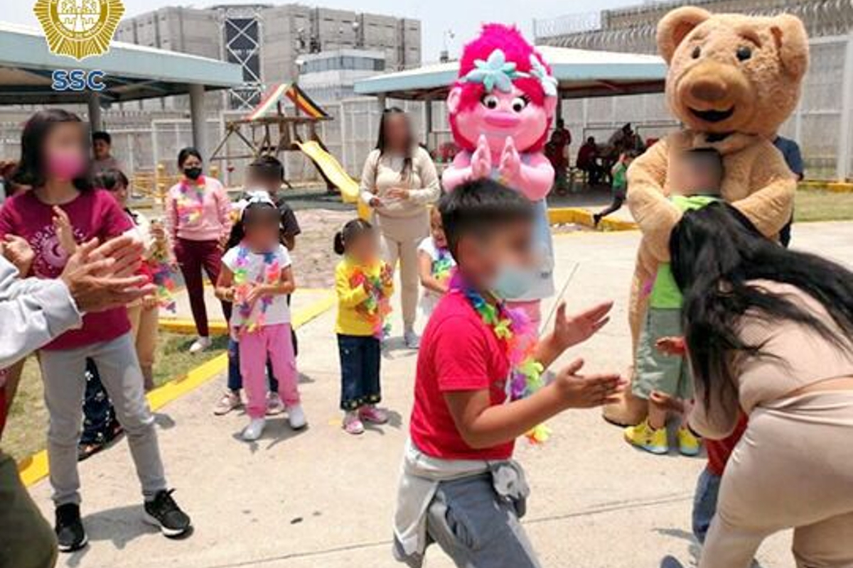 Niños y niñas que viven con sus madres en Santa Martha Acatitla tuvieron diversas actividades.