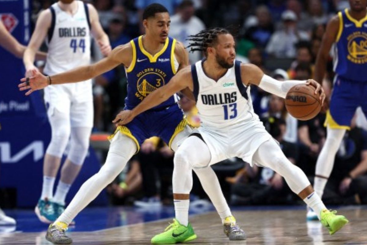 Foto:AFP|Mavericks sigue con vida en la final del Oeste al vencer a los Warriors