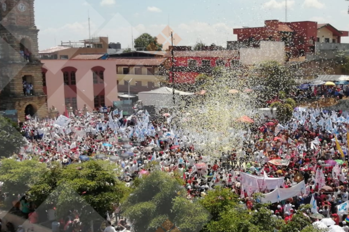 Cohetones lesionan a asistentes durante evento de Viggiano en Huejutla