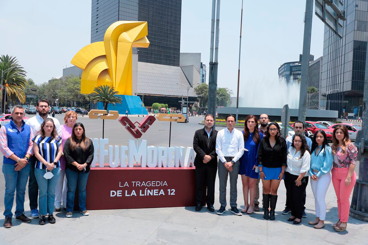 Oposición coloca en Paseo de la Reforma antimonumento de L-12