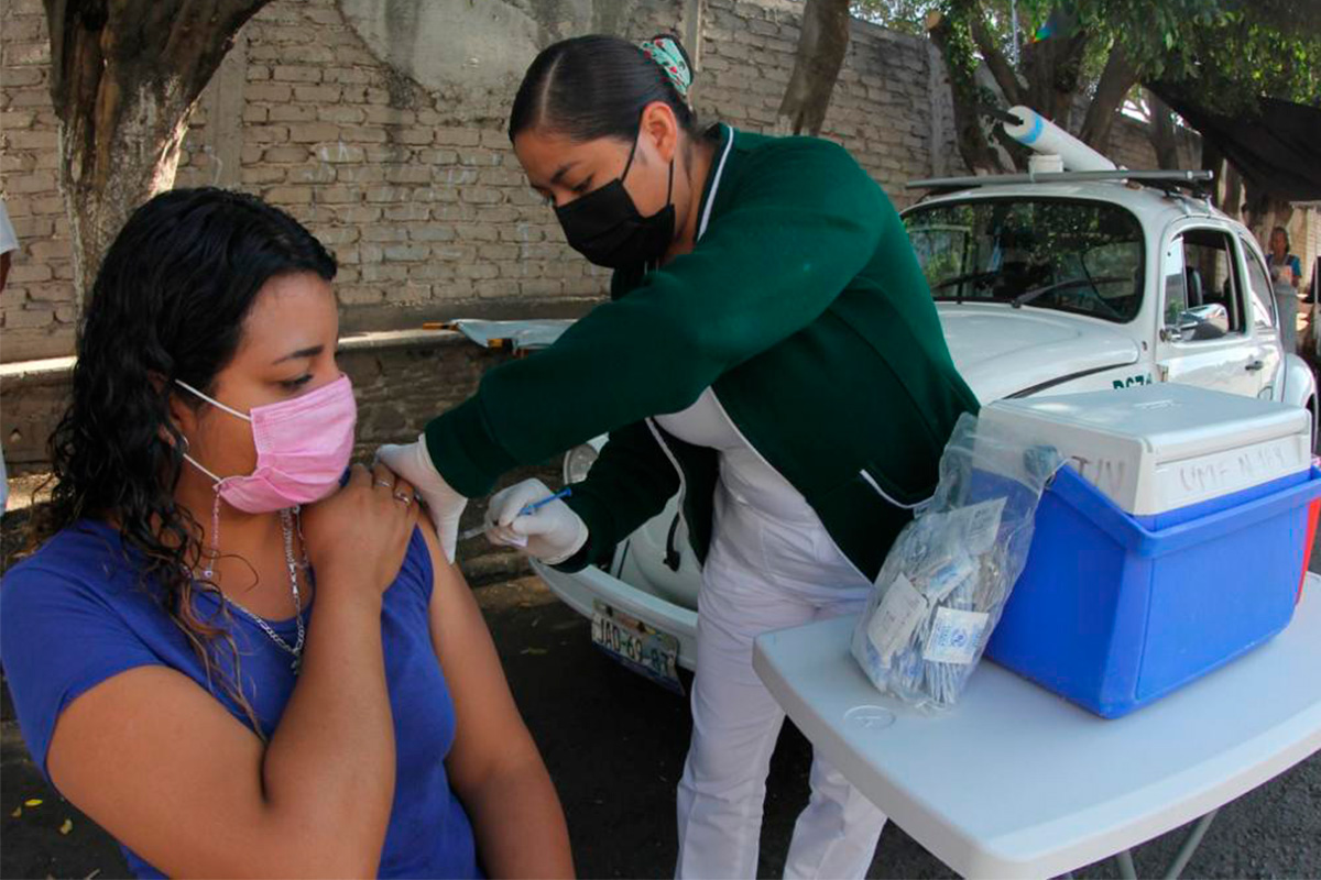 Cumple IMSS meta de vacunación intensiva contra Covid-19