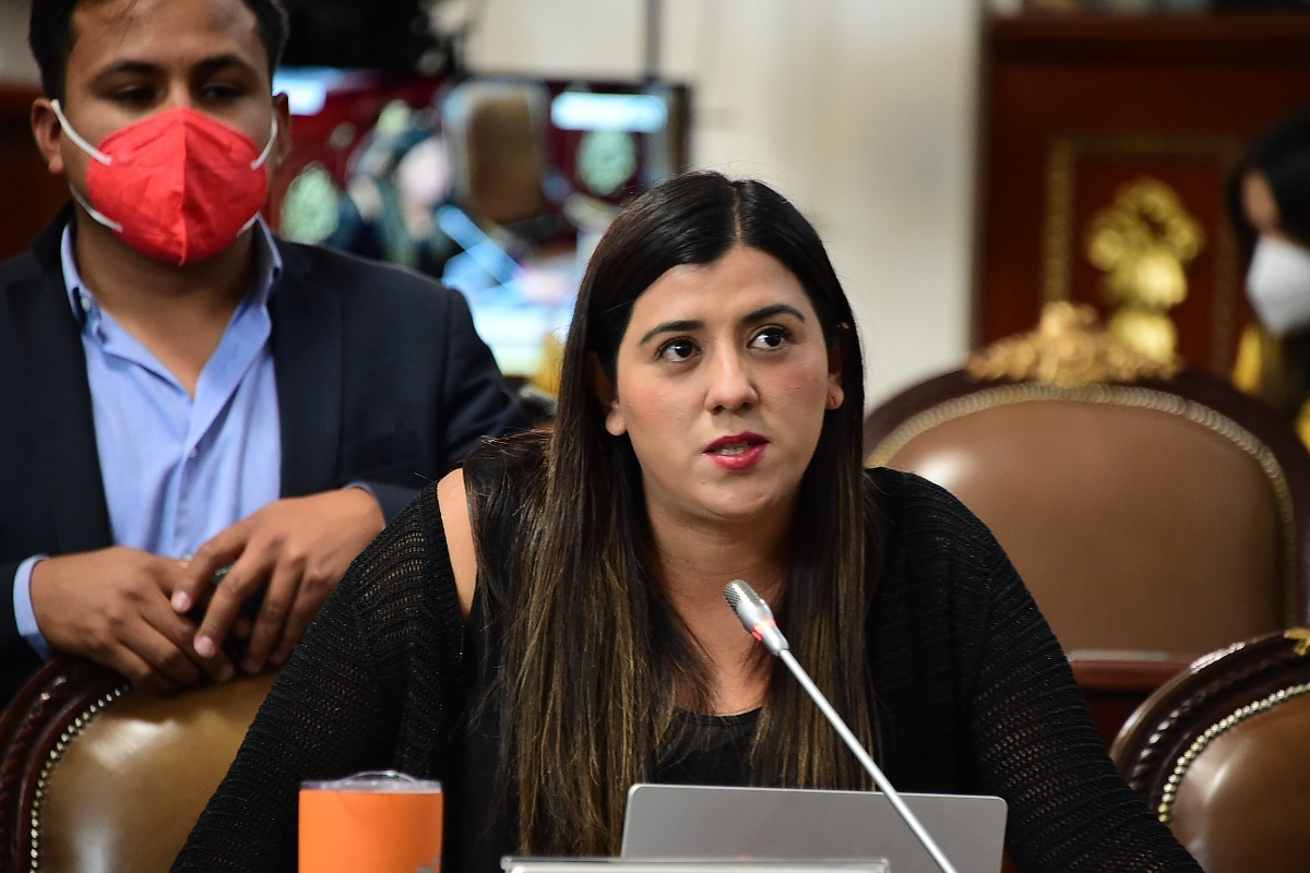 Daniela Álvarez pidió a la SACMEX realizar mantenimientos en los drenajes de Villa Coapa,pues de manera recurrente se registran afectaciones en la temporada de lluvias.