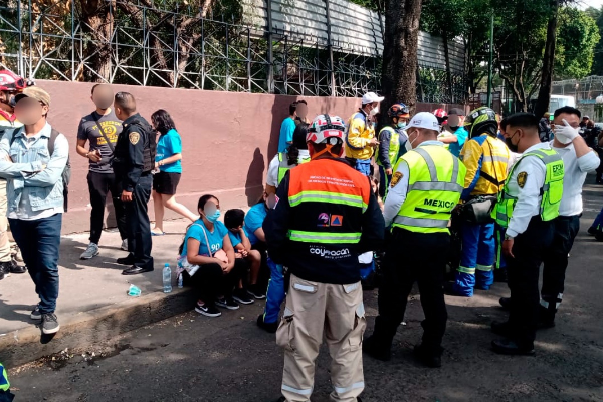 Turistas se intoxican en camión... ¡Reluciente de limpio!