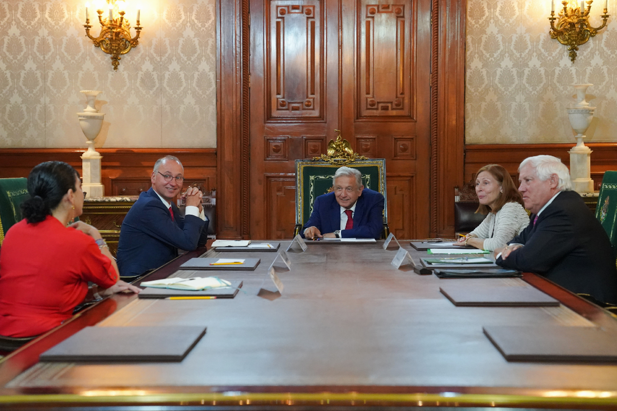 El Presidente se reunió con el director ejecutivo de Bayer.