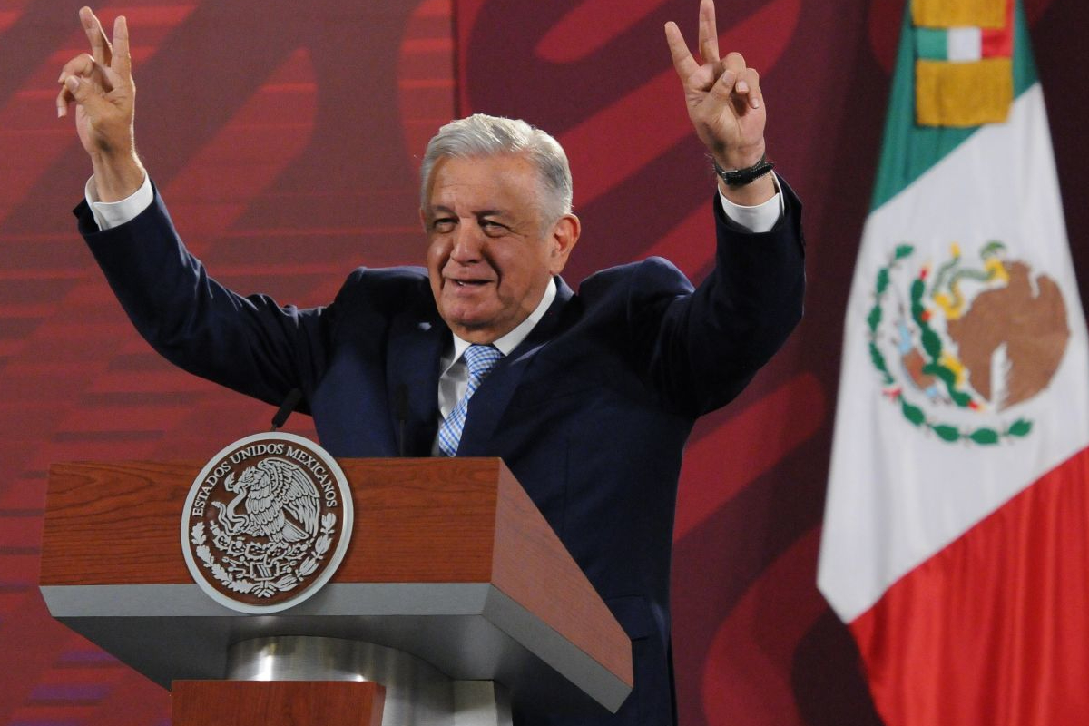 AMLO pidió a los empresarios de Monterrey sumarse al proyecto del acueducto El Cuchillo.