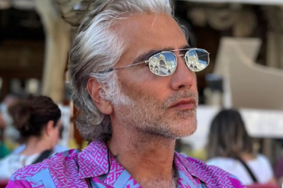 Foto: Instagram/ @alexoficial | “Yo estoy feliz”: Alejandro Fernández hace frente a críticas por su look con espectacular vista