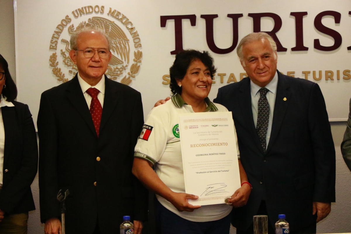 El titular de Sectur señaló que el trabajo de los Ángeles Verdes en la red nacional de carreteras es pieza clave