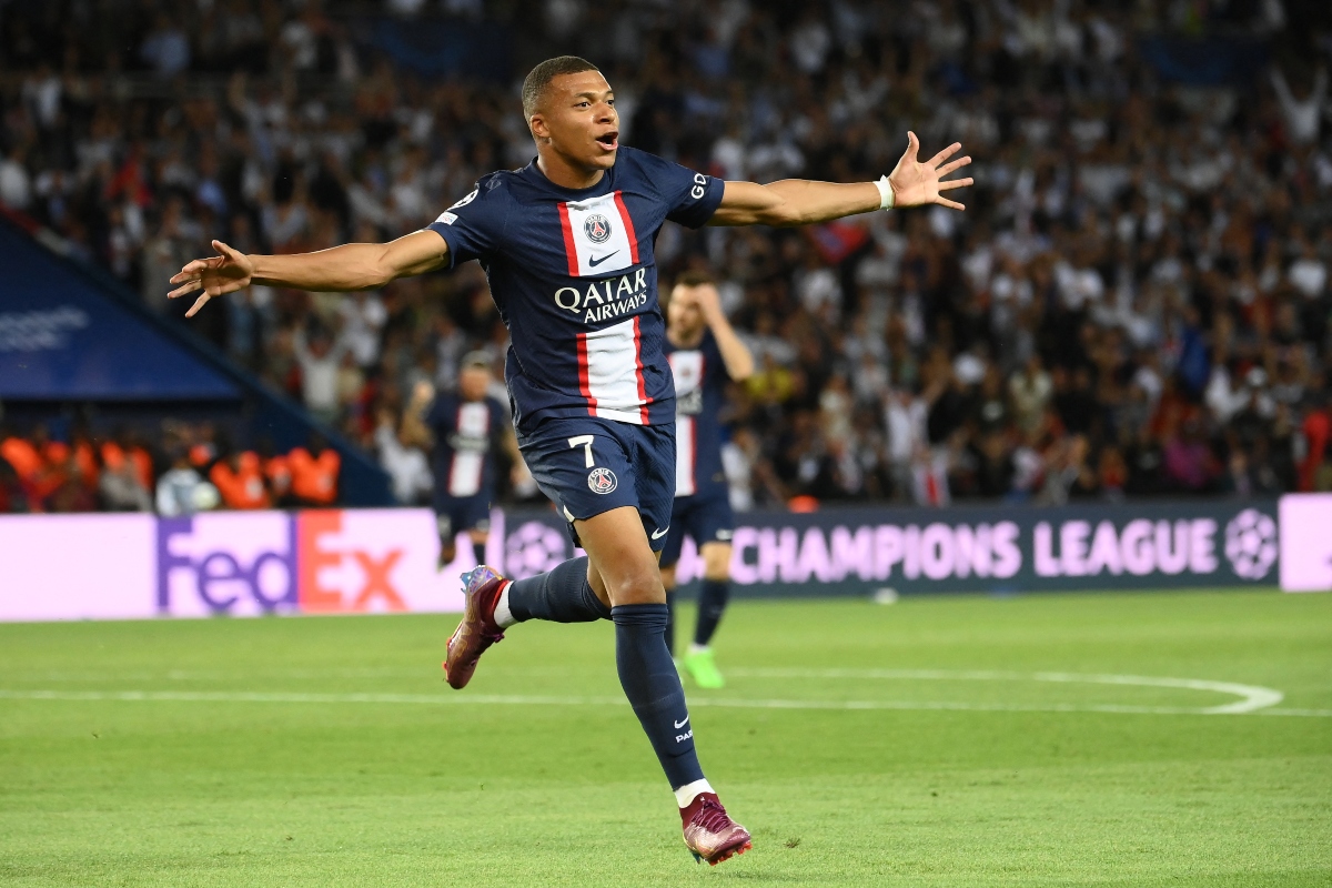 Kylian Mbappé figura finalmente en la convocatoria del París Saint-Germain para el partido correspondiente a la ida de octavos