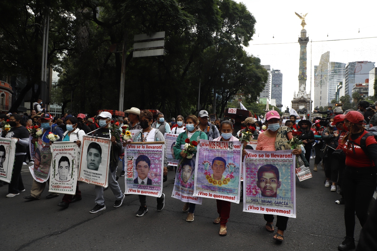 marcha ayotzinapa