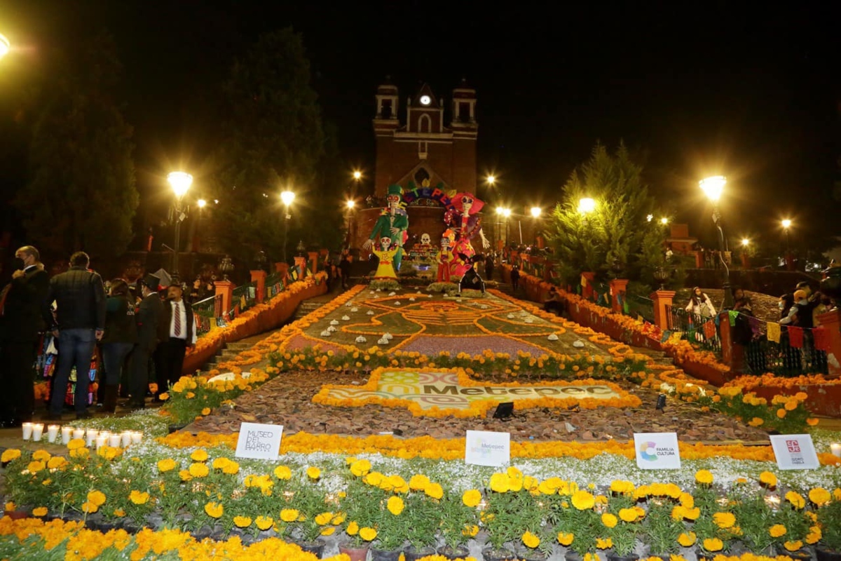 DESFILE METEPEC