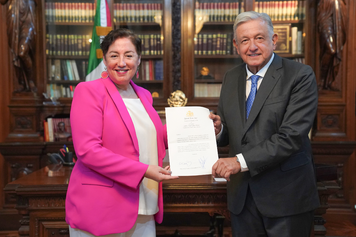 Recibe AMLO cartas credenciales de embajadores.