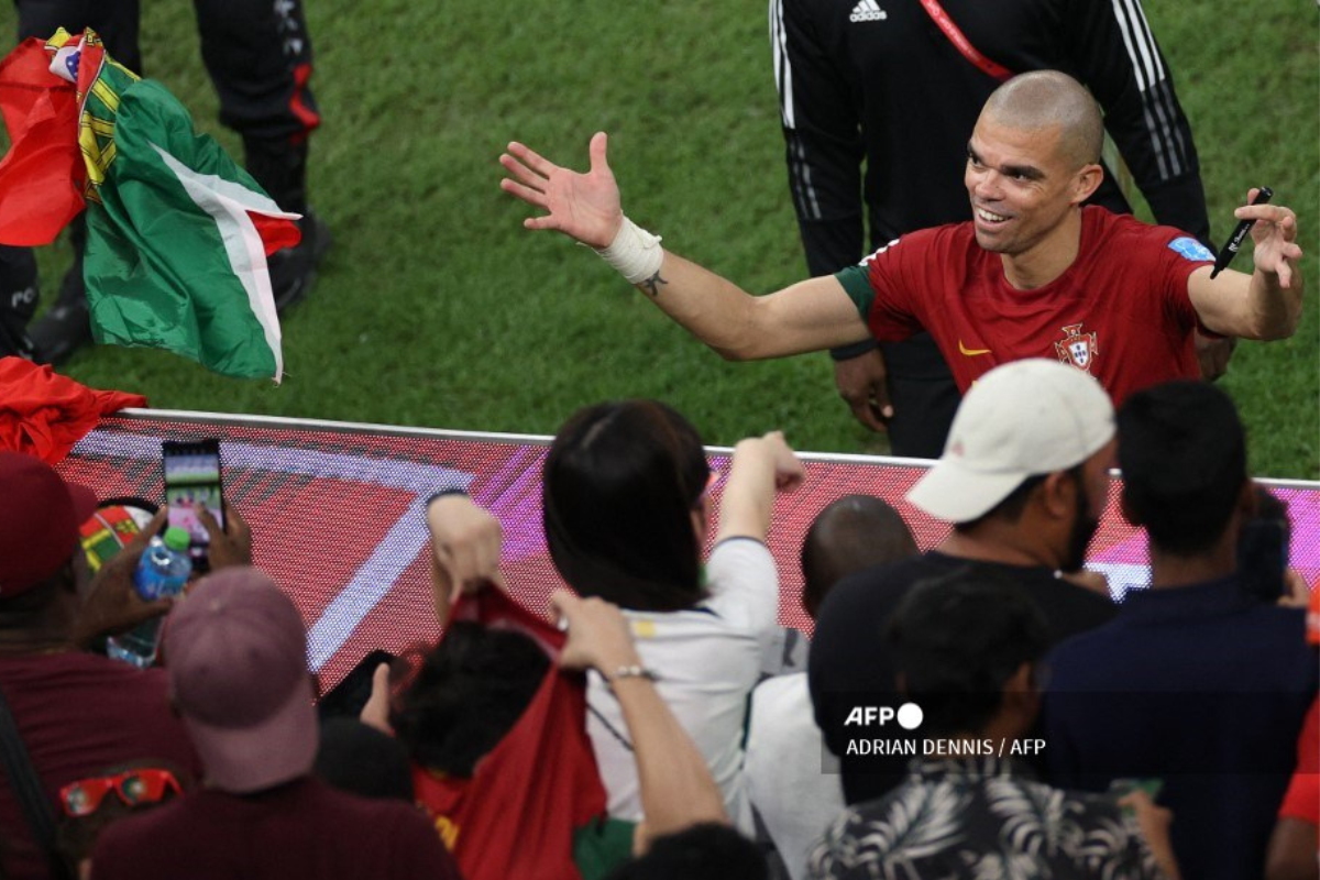 Foto:AFP|¡Sorprendente! Pepé se convierte el jugador más veterano en anotar un gol en eliminatorias del Mundial