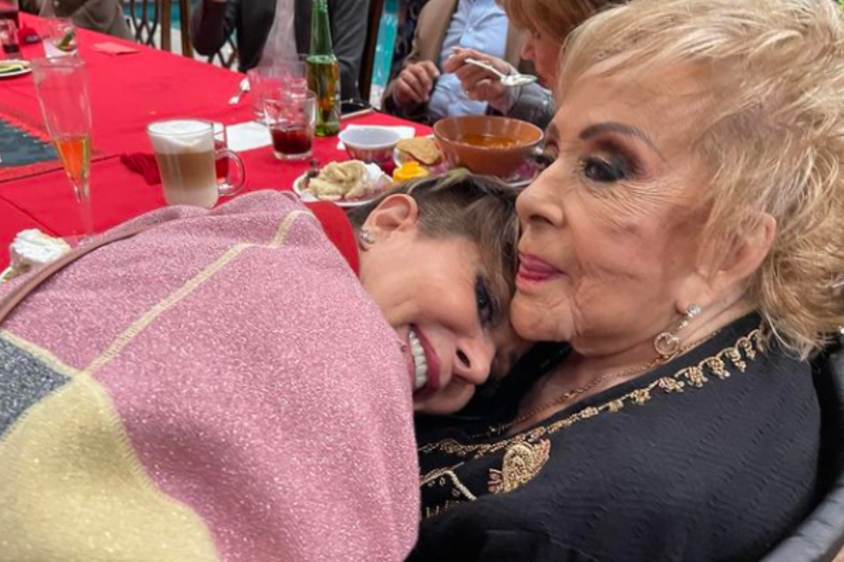 Foto:Instagram/@laguzmanmx|Alejandra Guzmán revela que Silvia Pinal está enferma de Influenza