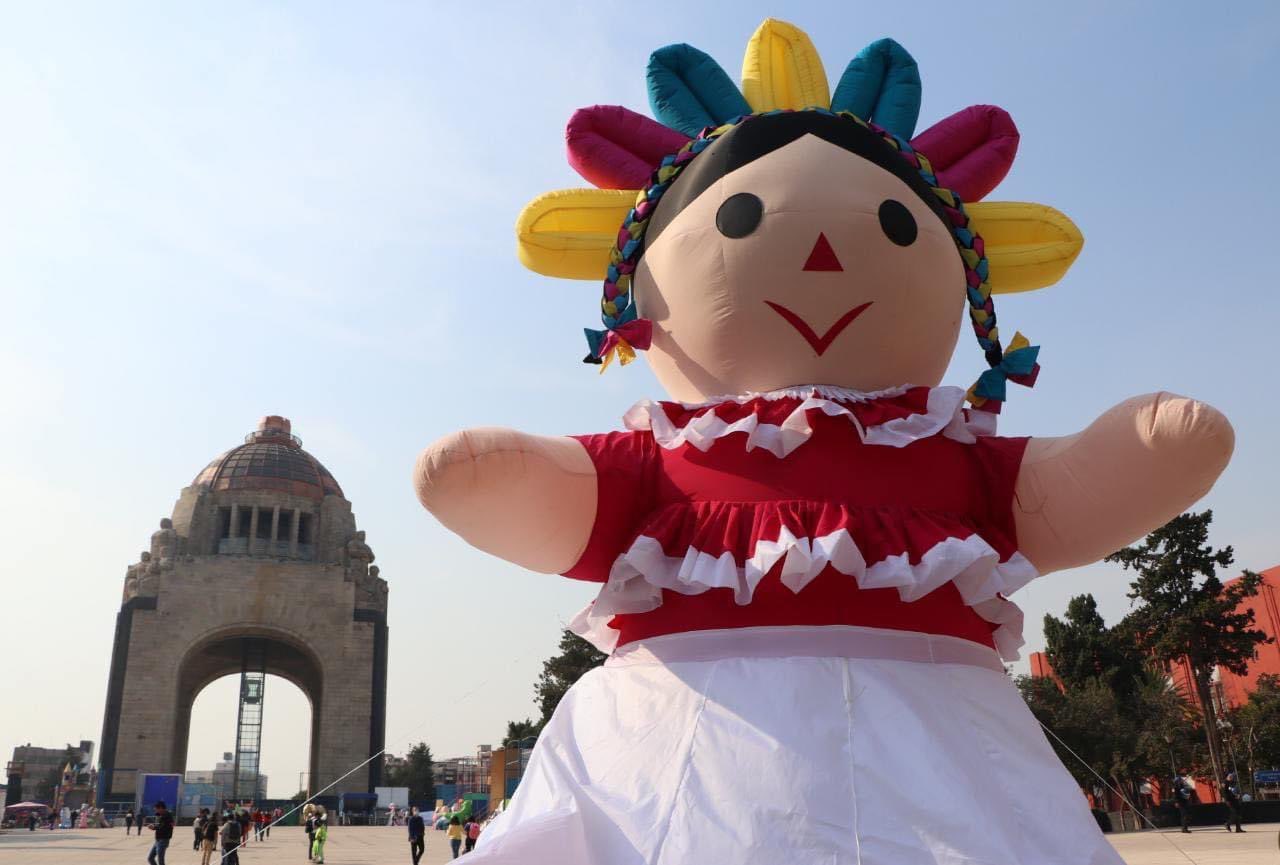 Foto: @GobCDMX | Disponible hasta el viernes 6 de enero, en el Monumento a la Revolución.