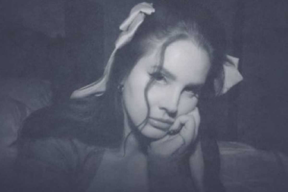 Lana del Rey anuncia su noveno álbum titulado “Did you know that there's a tunnel under Ocean Blvd”