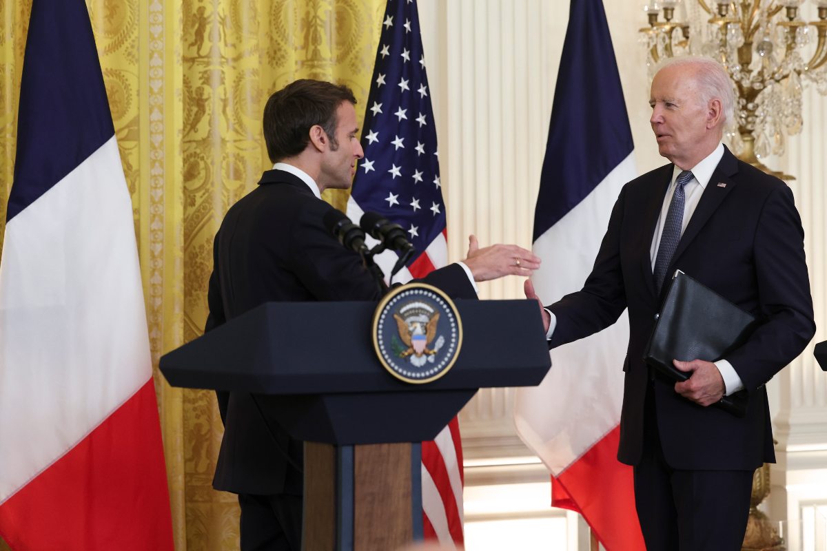 MACRON_BIDEN